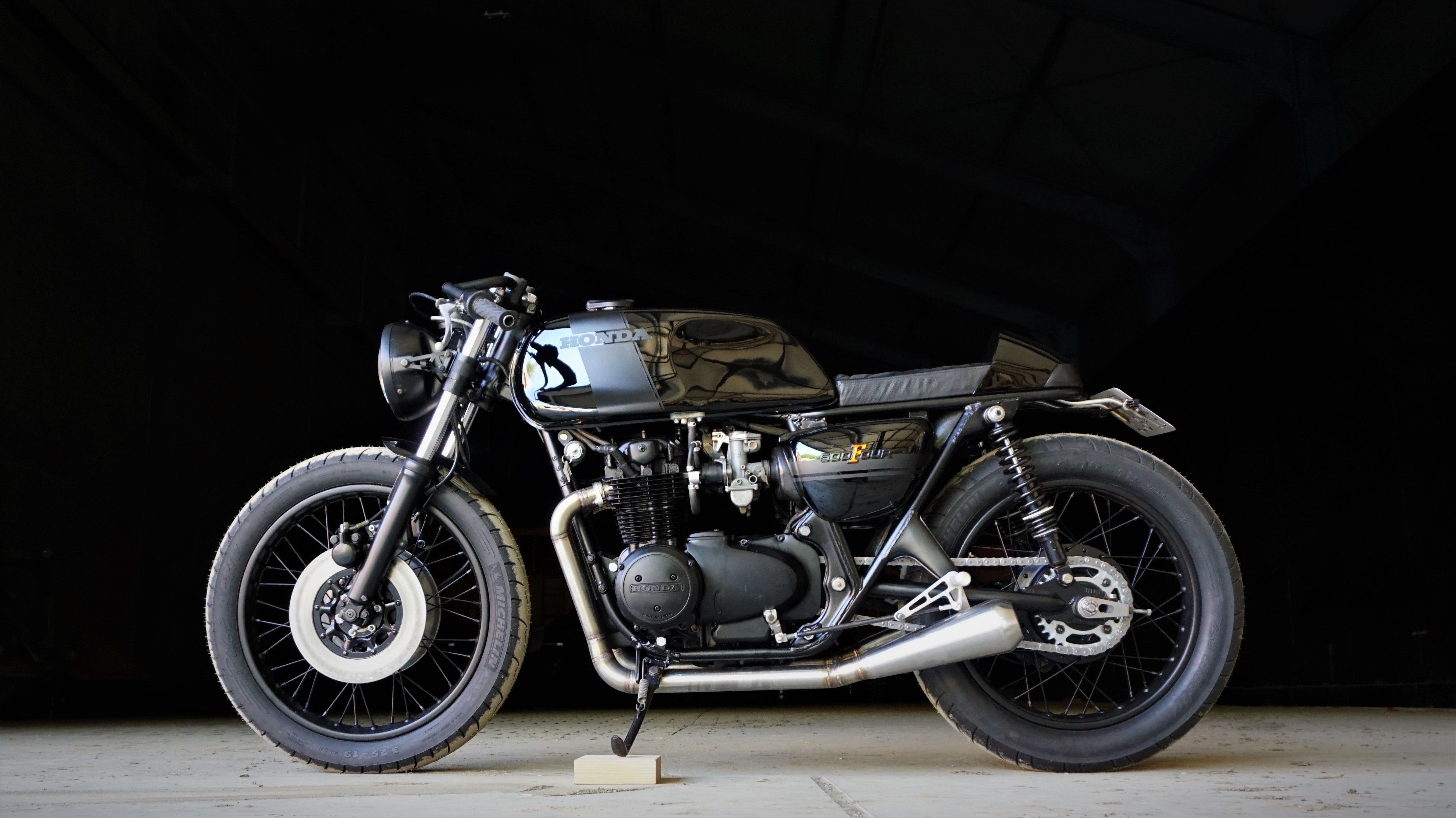 ’75 HONDA CB500 FOUR CAFE RACER