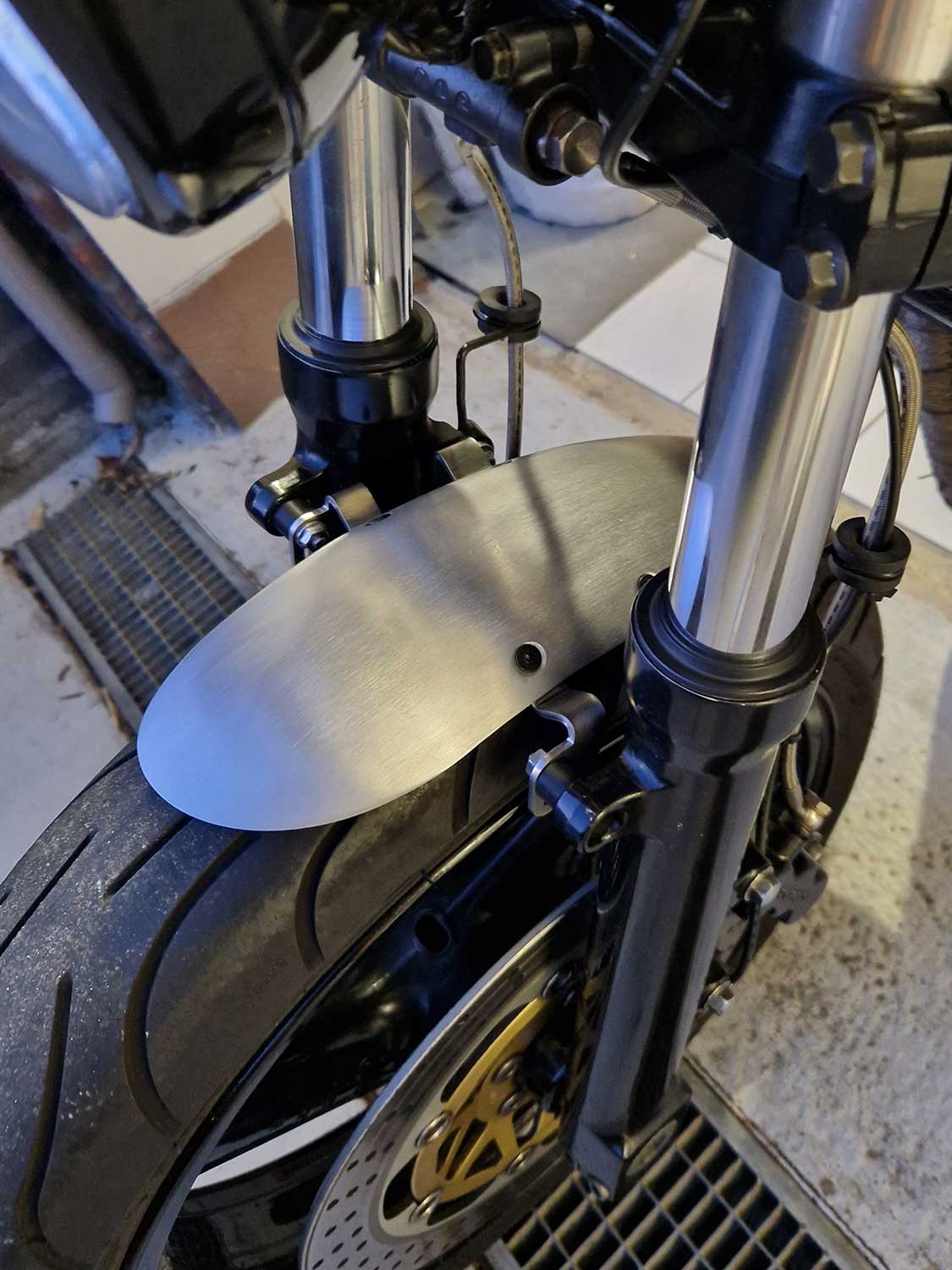 Kawasaki ZRX1100/1200 '97-'06 Aluminium front fender – Raw Metal